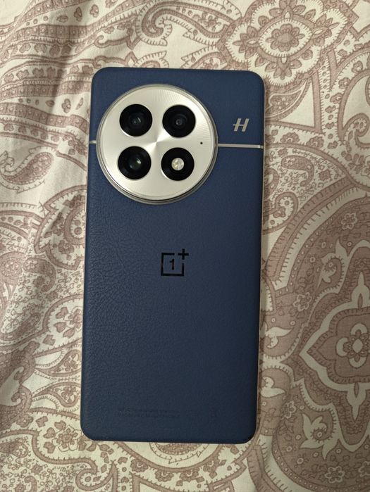 Vând OnePlus 13 16GB