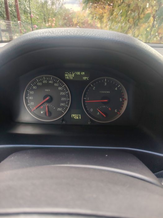 Vând Volvo V50 1.6 diesel anul 2007,proprietar, preț 1800 negociabil. Ploiești, 0726726819
