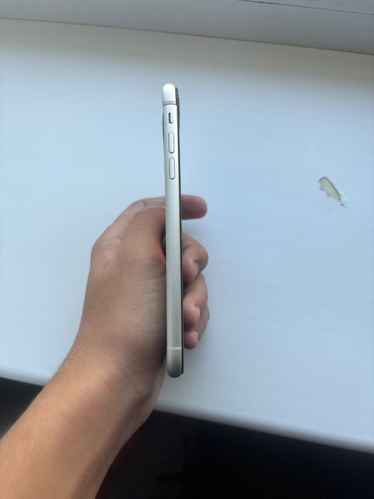 Продаю iPhone 11