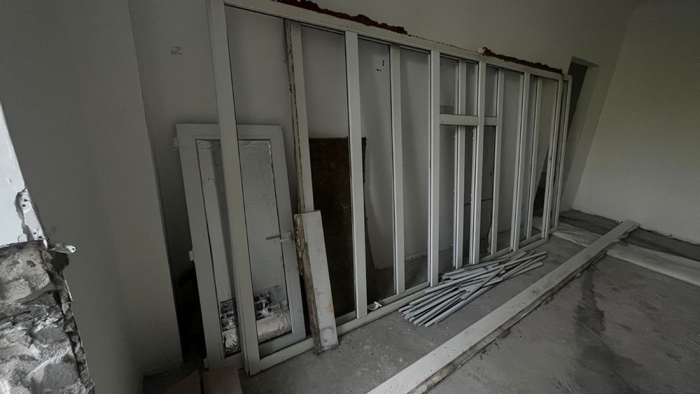 Продам пластиковое балконное окно!