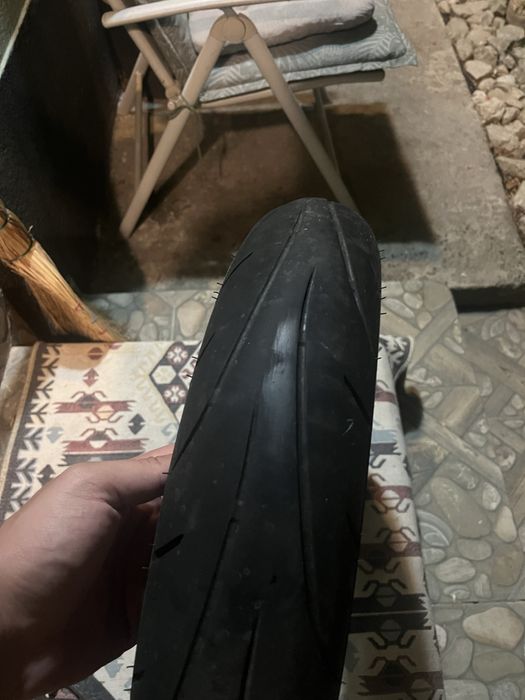 Vând cauciucuri moto