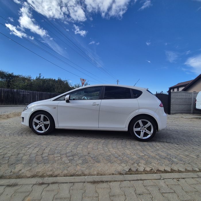 SEAT Leon 2010 — imagine 3