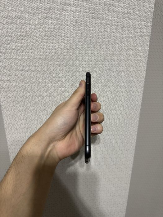 Продам IPhone 11