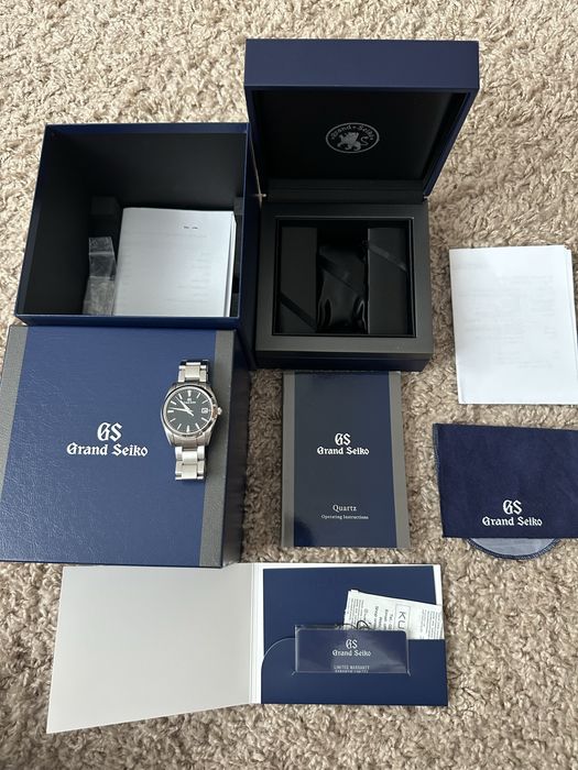 Grand Seiko 37mm quartz SBGX261