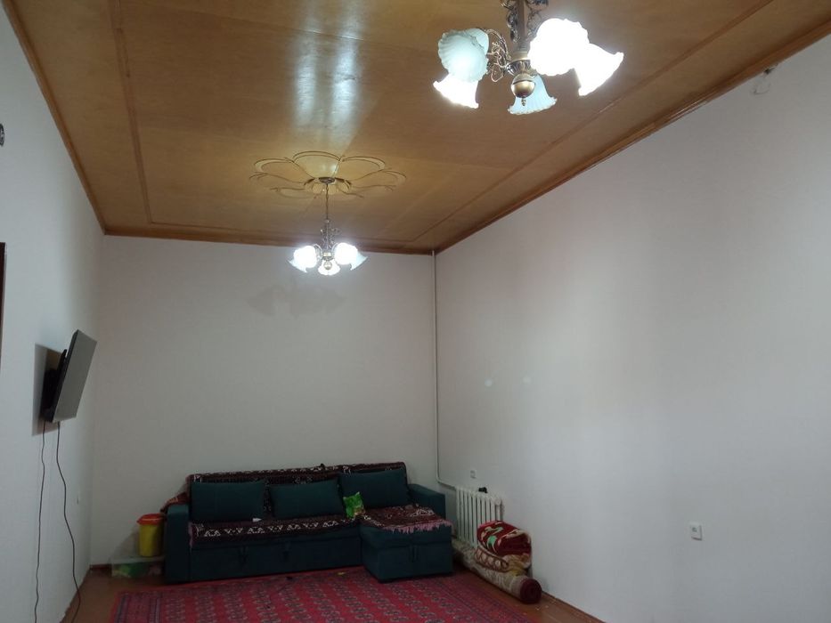 uy sotiladi eski 16 yillik betonkaga yaqin 6 sotu