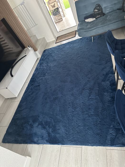 Covor pufos 1 buc mare 1 buc mai mica identica albastru