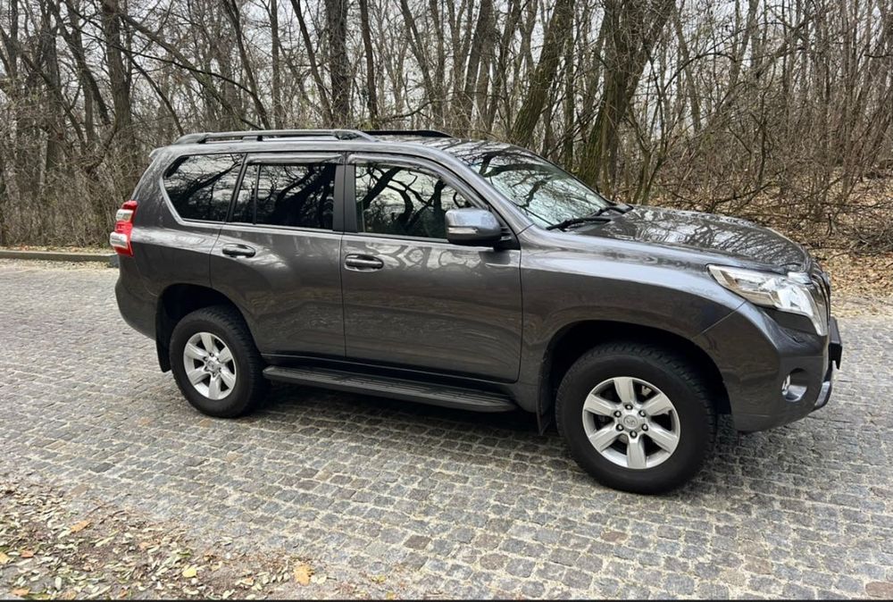 Toyota Land Cruiser Prado 150 Gri 2016 Tarcaia • OLX.ro