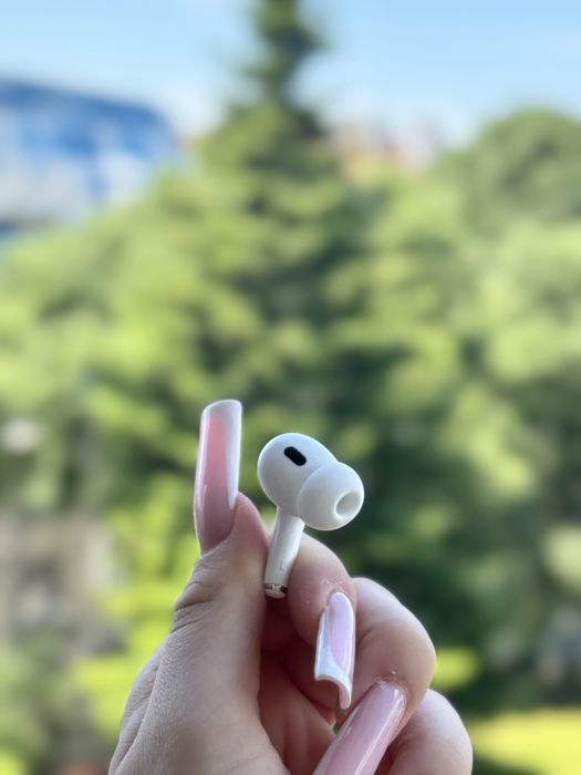 AirPods Pro 2nd gen Type C - кейс + лява слушалка
