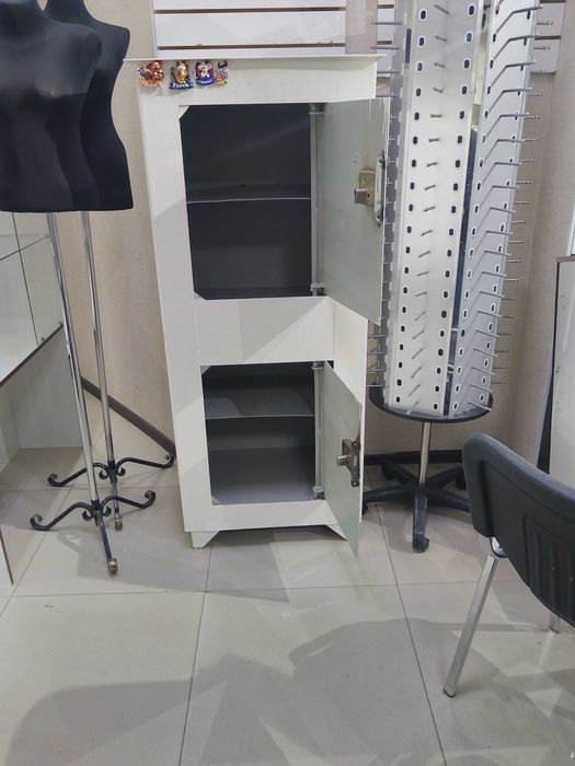 Сейф двух дверный