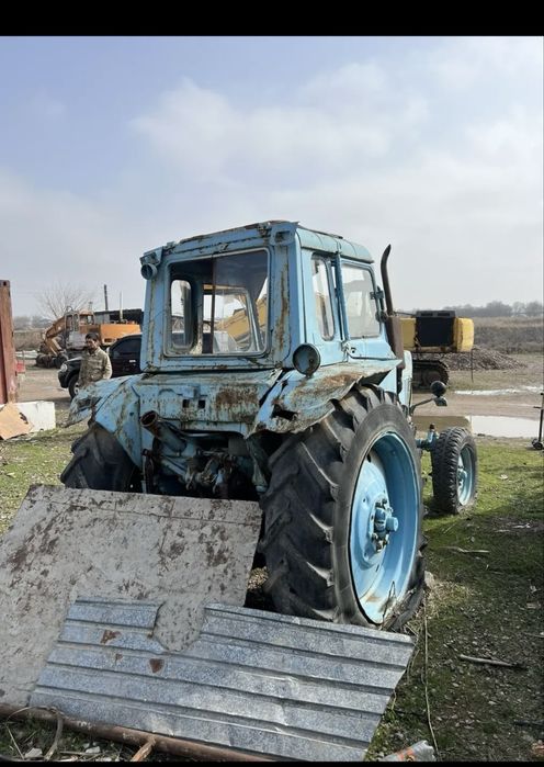 Трактор Беларус 80