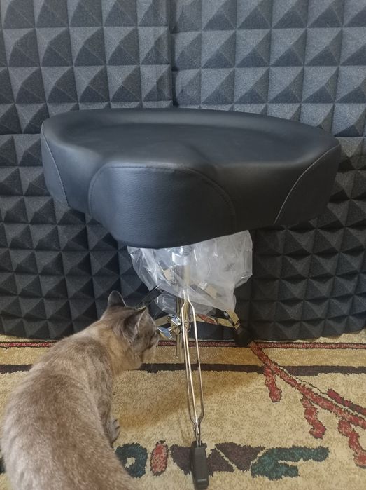 Барабанный стул винтовой