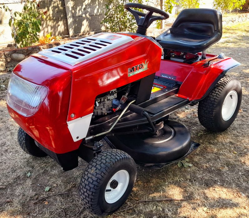 Tractoras tuns iarba MTD Spider 91s Tecumseh 13hp 4TIMPI Evacuare laterală plus Cui remorcare 91cm
