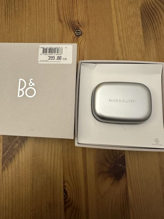 Наушники Bang & Olufsen Beoplay