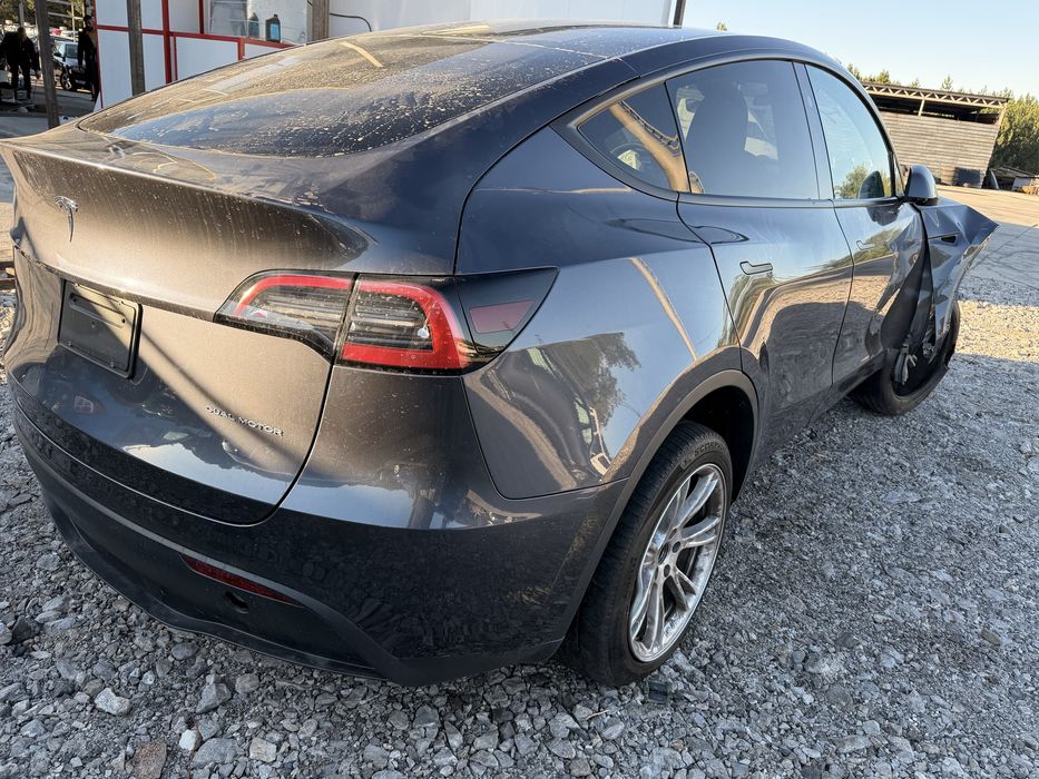 На части Тесла модел Y , tesla Y