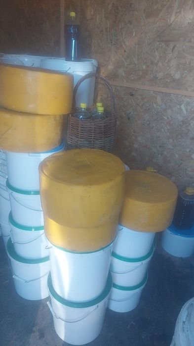 Воск  пчелиный продам