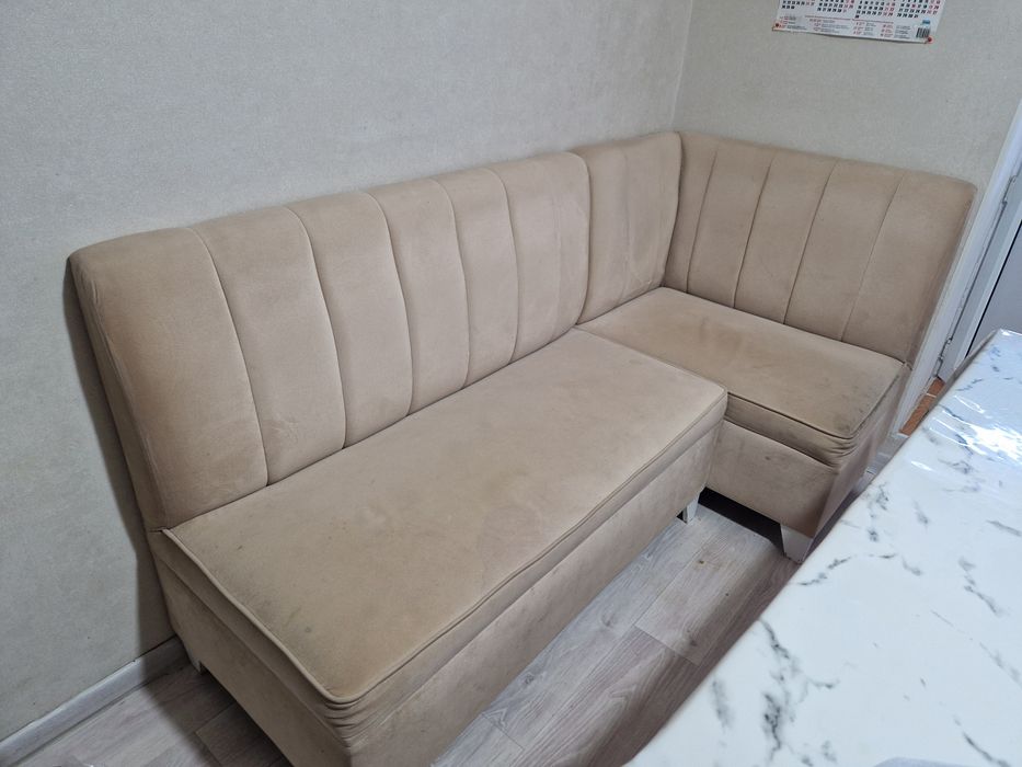 Продам диван на кухню