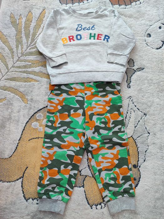 Детски дрехи в перфектно състояние