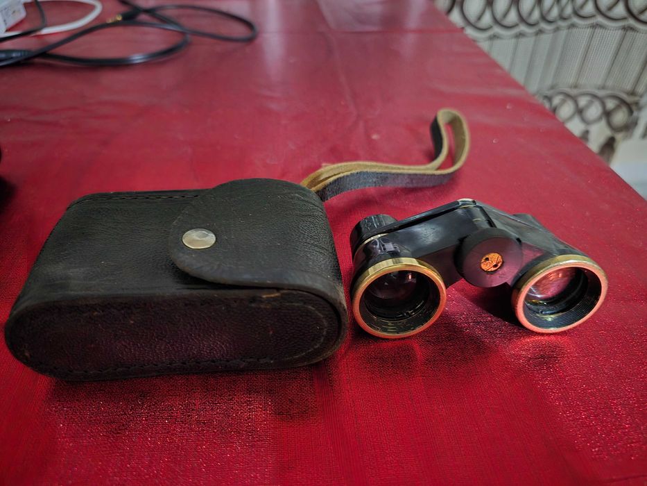 Антикварен бинокъл за Оперно представление