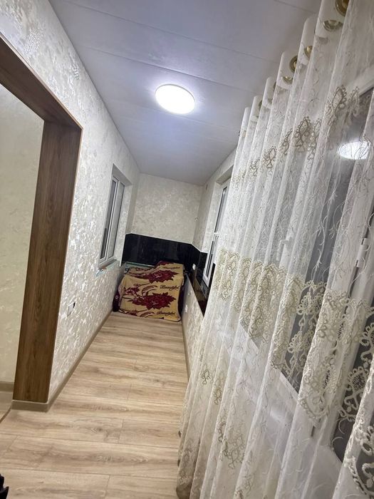 Юнусабад 11 квартал. Продается квартира  2/4/4