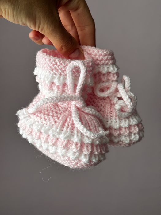 Детские вязаные пинетки