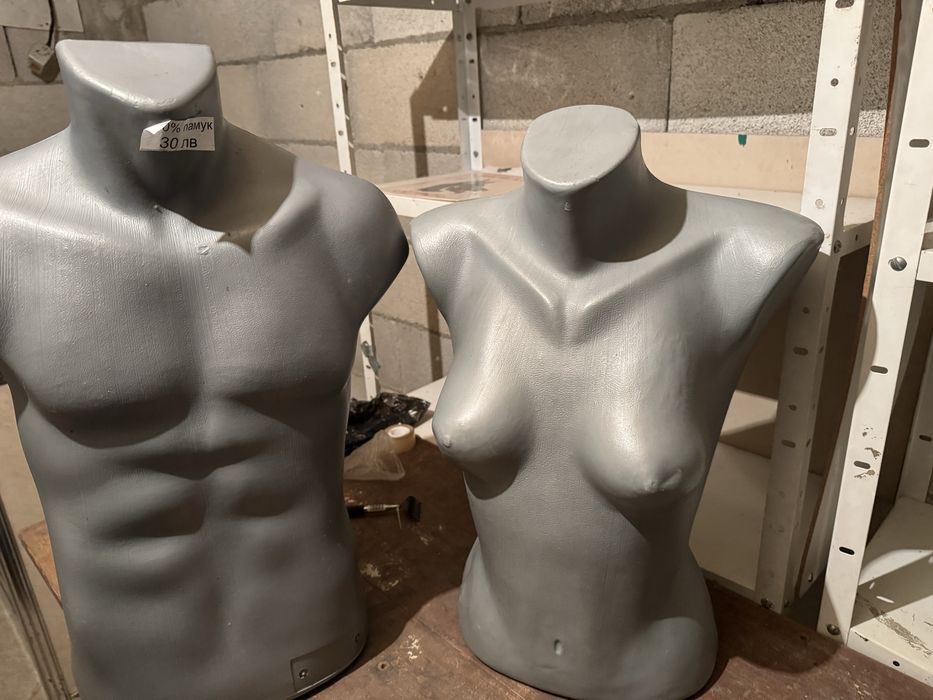 Мъжки и дамски манекени за дрехи