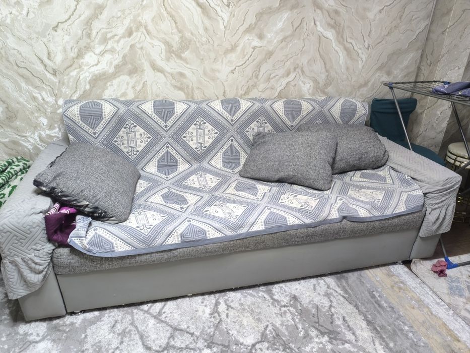Диван продам длина 2 м
