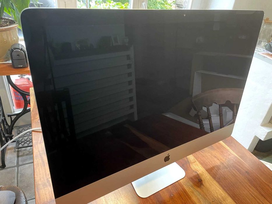 iMac 27" Retina 5K, 2019, 3 GHz 6-Core i5, 8 GB RAM, 1 TB Fusion Drive, 570X