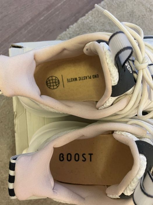 Adidas Alphaboost V1