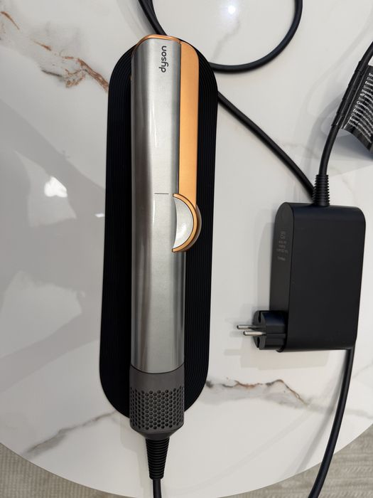 Dyson airstrait original , fara cutie !! aparat de uscat si indreptat parul