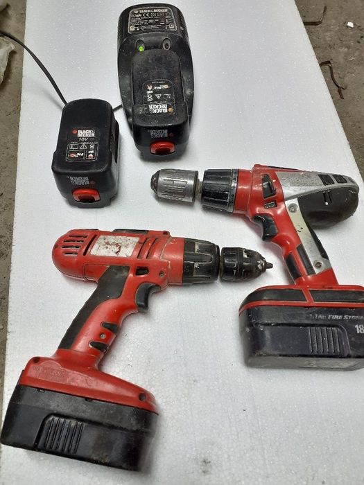 Vând scurtă de piele