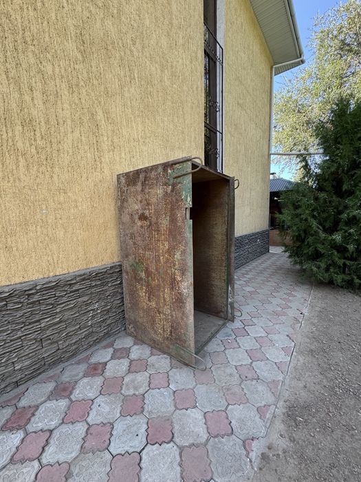 Емкость 2,2 куб