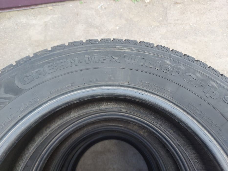 Комплект зимних шин 225*65р17