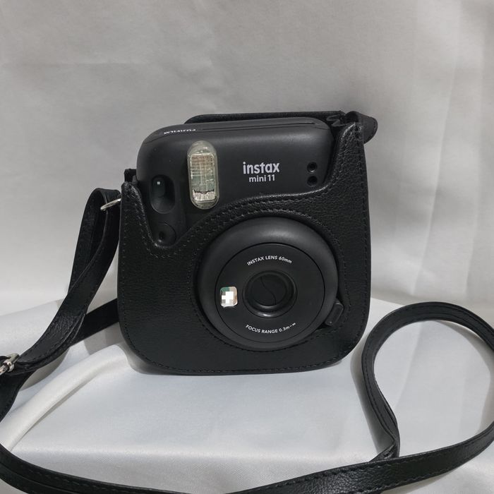 Срочно продам Instax mini 11