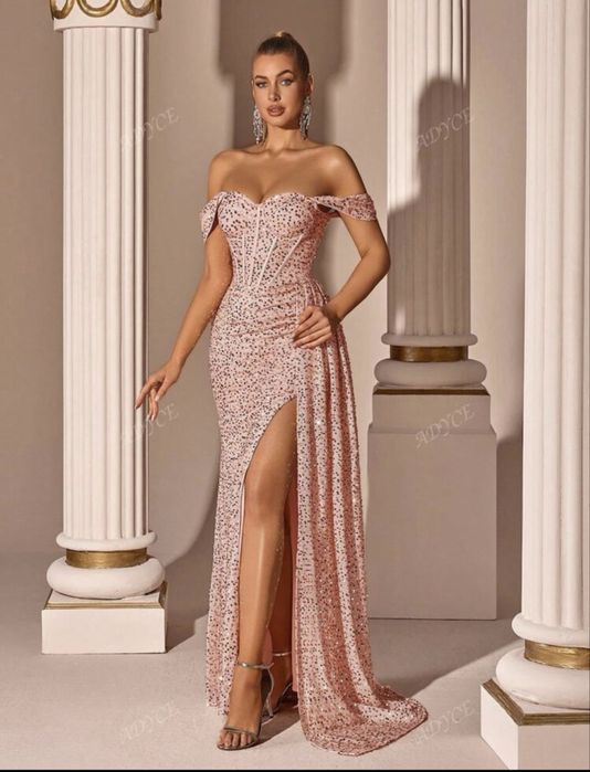 Официална рокля