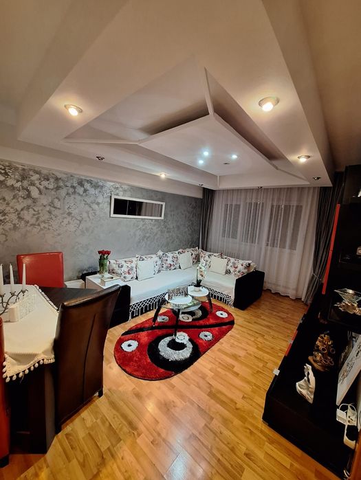 Apartament cu 3 camere