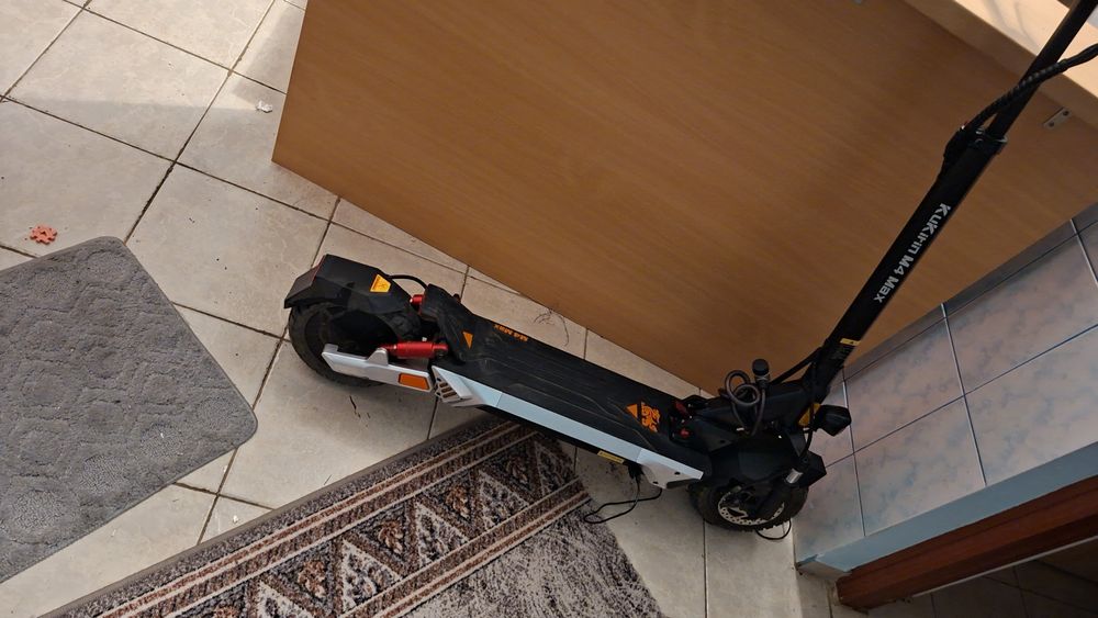 De vânzare trotineta kukirin m4 max  50 km pe h   1200 lei