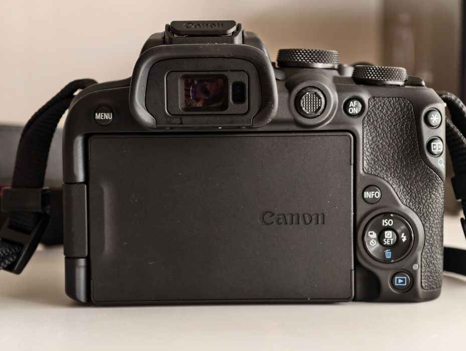 Canon R10 Kit RF-S 18-45