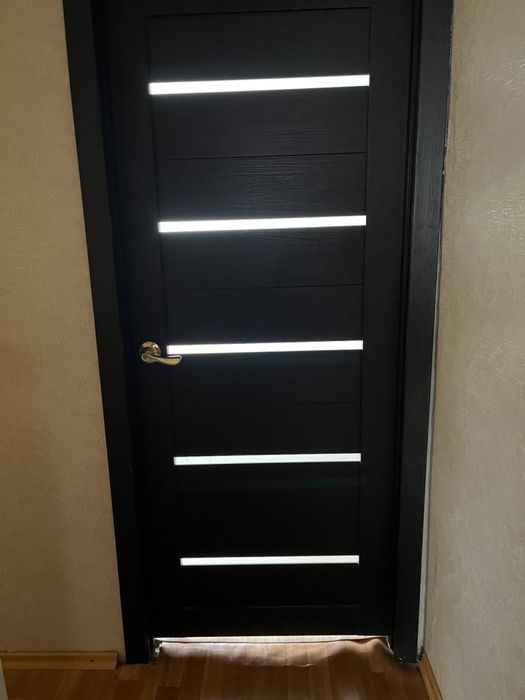 Двери продается срочно