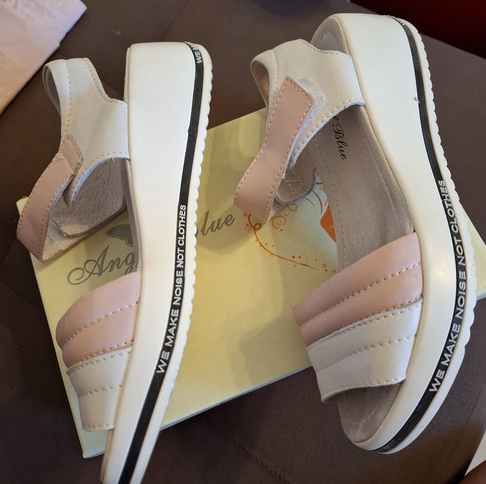 Sandale de piele mărimea 39