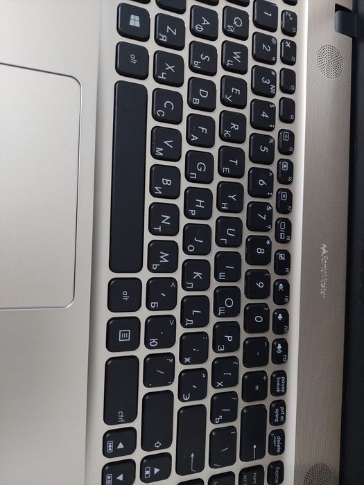 Продам ноутбук Asus Vivobook Max