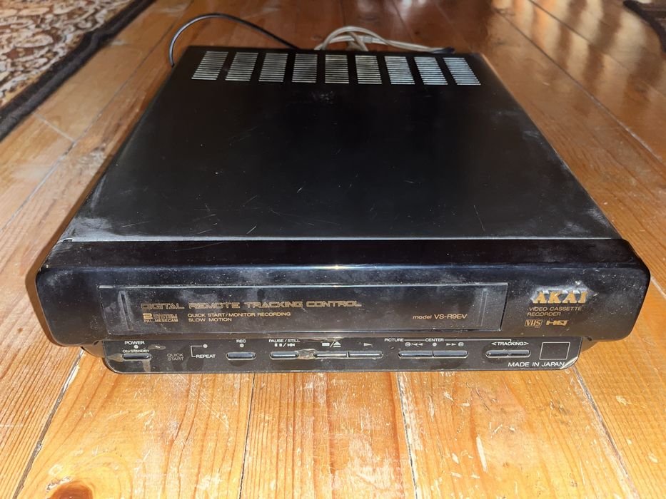 CD плеър и Видеоплеър YUKAI/AKAI