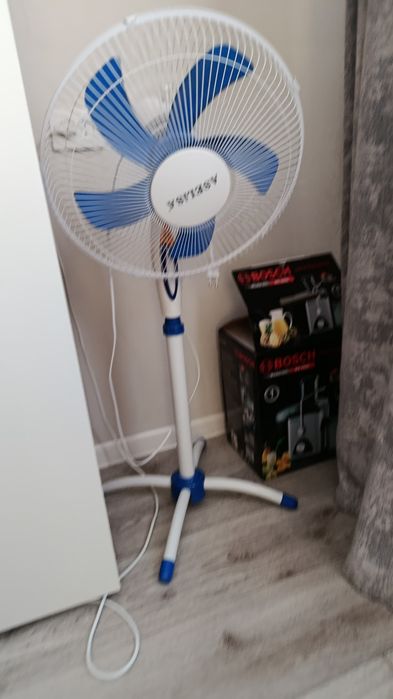 Продам вентилятор напольный