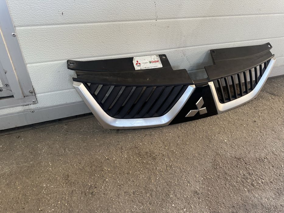 Решетка/Маска за Митсубиши Аутлендър до 2013г.!