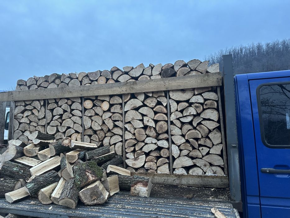 De vânzare lemne de foc