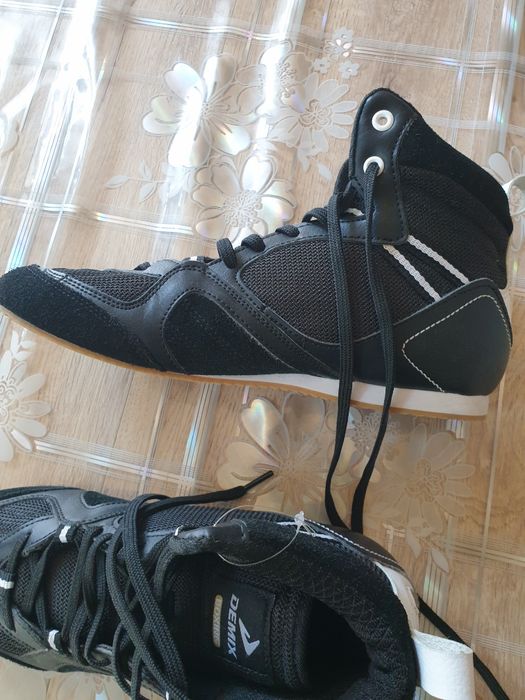 Продам бутсы для бокса