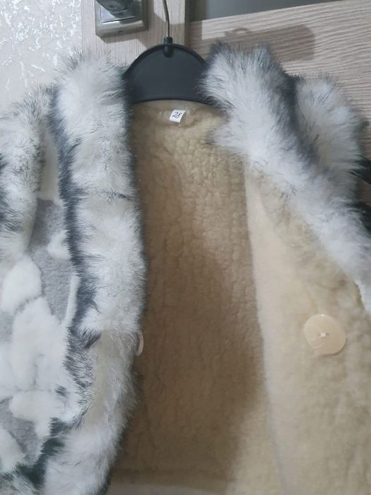 Меховая жилетка на девочку