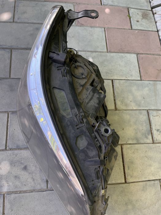 Фара правая BMW E60 дорест