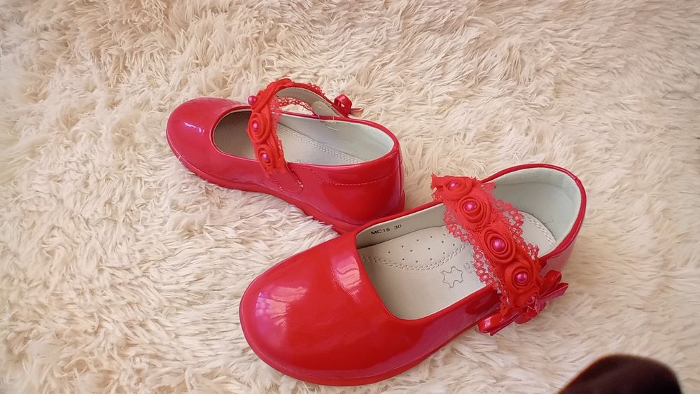 Pantofi fetite mar 30
