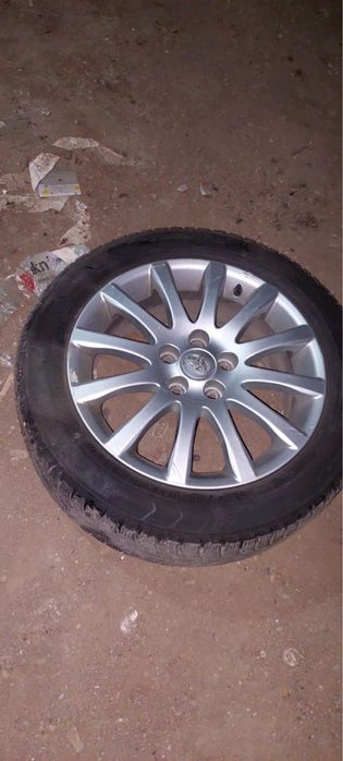Продается зимняя шина и диск.