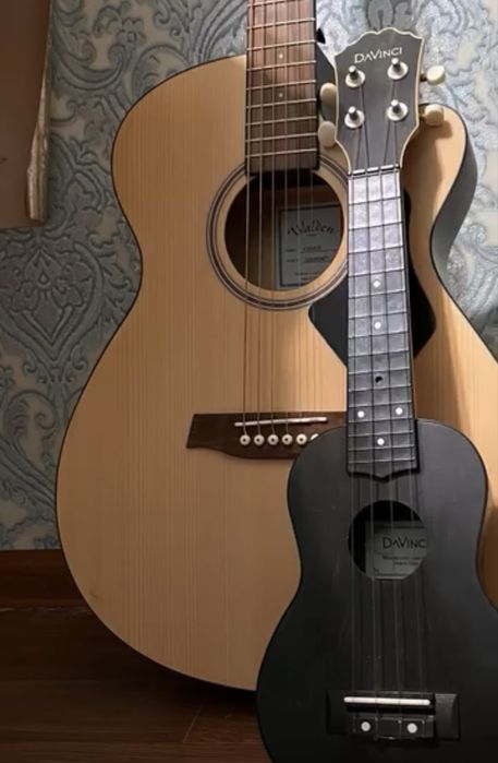 Продаю укулеле без торга срочно!